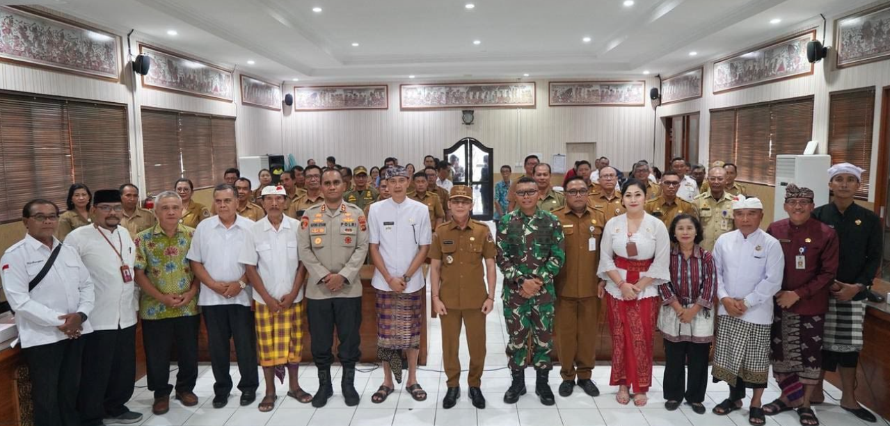 Rapat Koordinasi Tindak Lanjut Arahan Mendagri, Pemkab Klungkung Pastikan Kondisi Aman dan Pelayanan Tetap Berjalan Normal