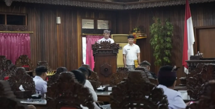 Bupati Klungkung, I Made Satria, menghadiri Rapat Paripurna DPRD Kabupaten Klungkung Masa Persidangan I Tahun Sidang 2026 di Ruang Sabha Nawa Natya