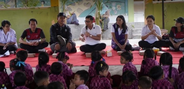 Bupati Klungkung Pimpin Akselerasi Posyandu 6 SPM dan Tinjau Pembangunan di Nusa Penida.
